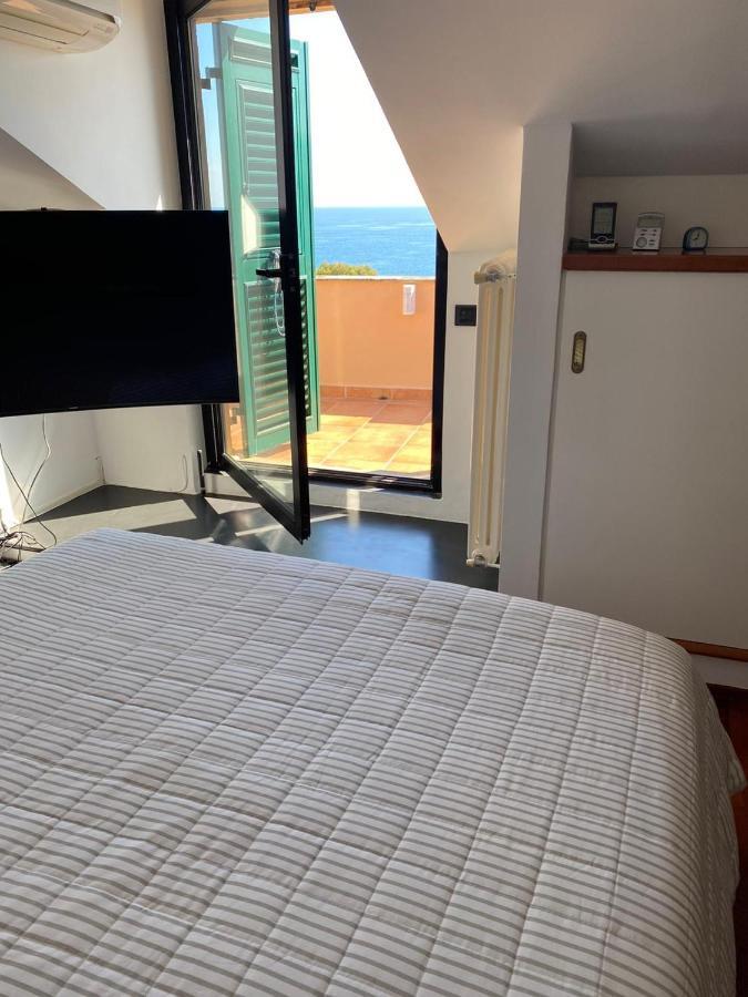 Attico San Faustino: Beachfront With Panoramic Sea Views * Rapallo