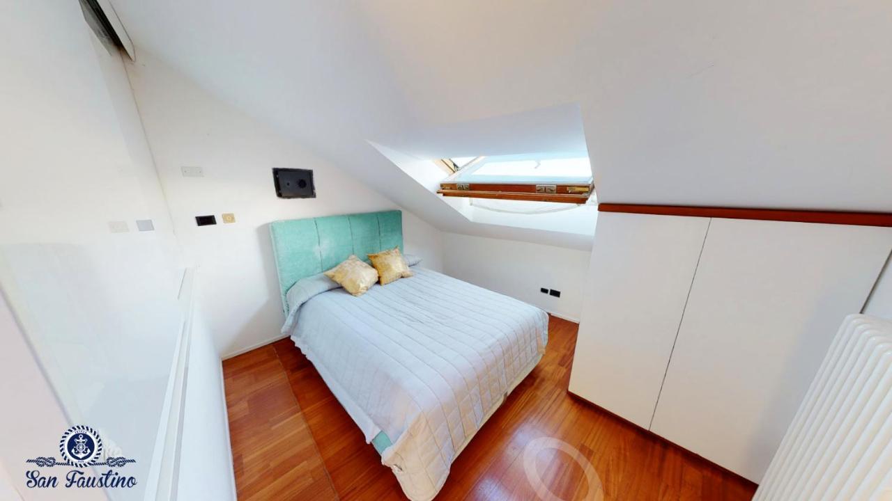Attico San Faustino 165 Mq 110 Mq Di Terrazza- In 700 ,vista Mare Strepitosa-100 M Dalla Spiaggia-parking Esclusivo-sky,netflix Hébergement de vacances