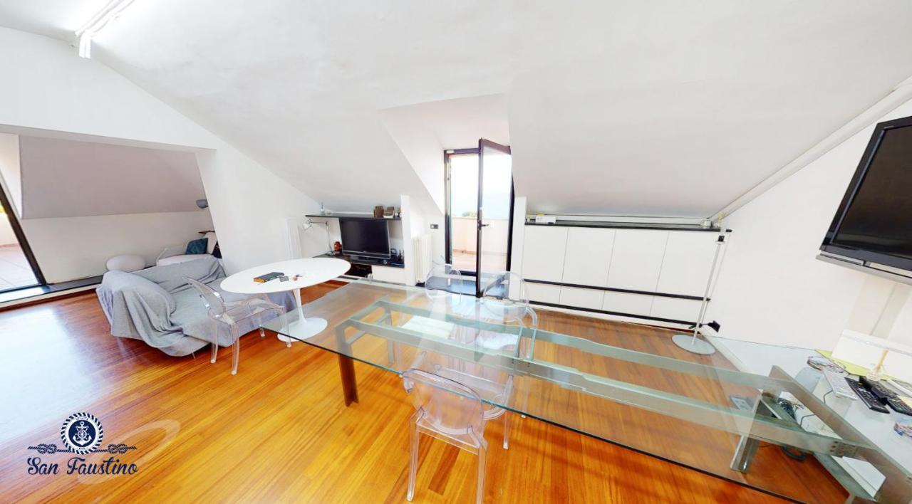 Attico San Faustino: Beachfront With Panoramic Sea Views Rapallo