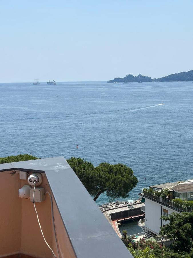 Holiday home Attico San Faustino: Beachfront With Panoramic Sea Views Rapallo